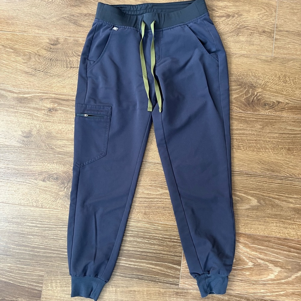 Figs petite joggers